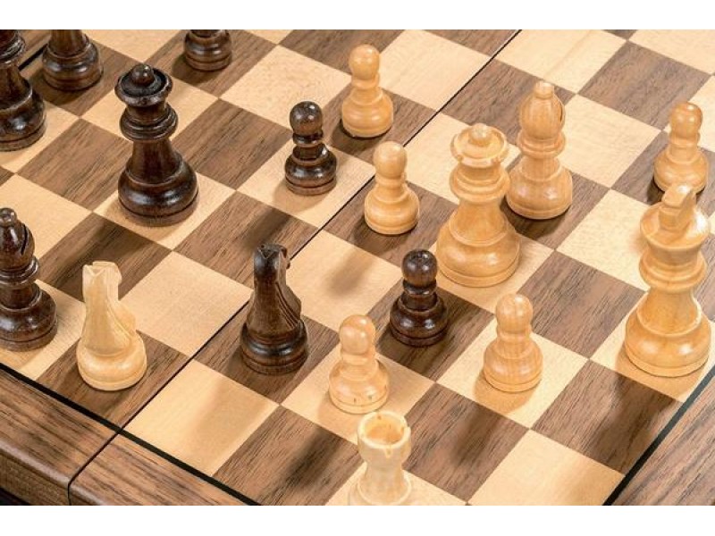 Ξύλινη σκακιέρα Sanden tampa 30.5 εκ.  Χ 15.2 εκ X 4.2. εκ. με ξύλινα πιόνια