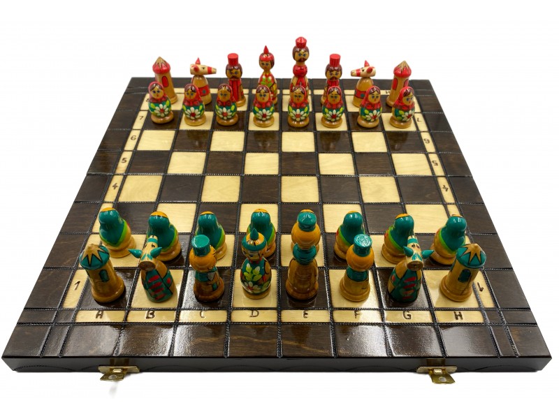 Ξύλινη σκακιέρα σπαστή με πιόνια μπαμπούσκες 