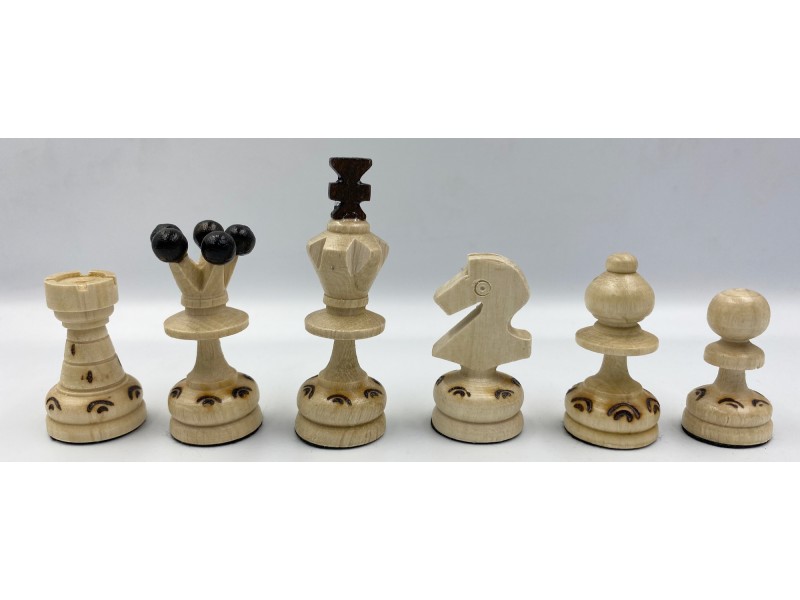 Ξύλινη σκακιέρα γυαλιστερή (glossy) Zadore καφέ  - Διάσταση 35 Χ 35 εκ. με ξύλινα πιόνια 