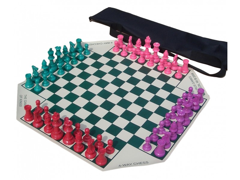 Σέτ σκάκι για τέσσερις  παίκτες με σκακιέρα βινυλίου 61 X 61 εκ. εκ και 4 σετ πλαστικά πιόνια με ύψος βασιλιά 8 εκ. και θήκη μεταφοράς