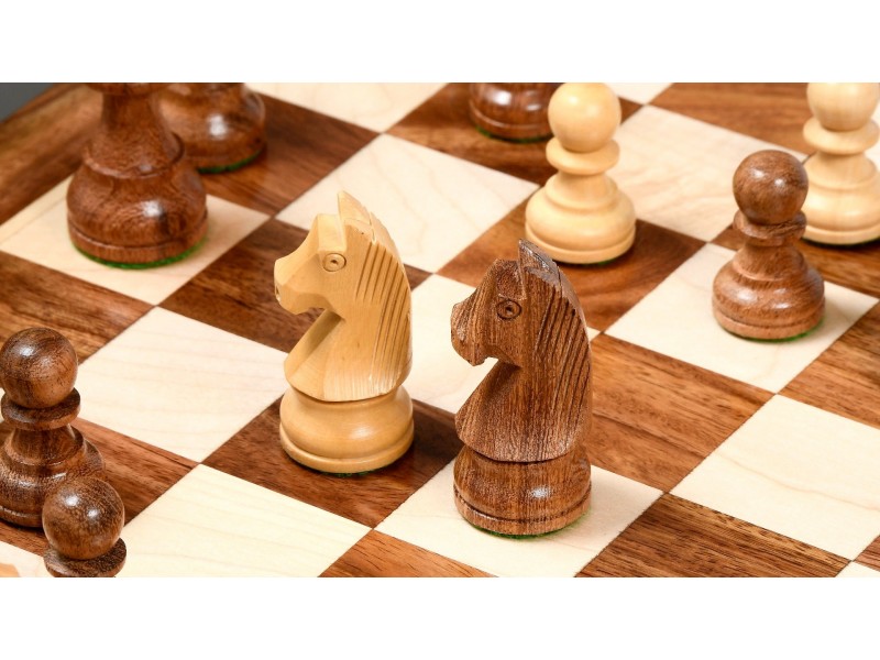 Σκακιέρα ξύλινη 50 Χ 50 εκ. & Ξύλινα πιόνια German staunton με ύψος βασιλιά 9.5 εκ & πουγκί φύλαξης