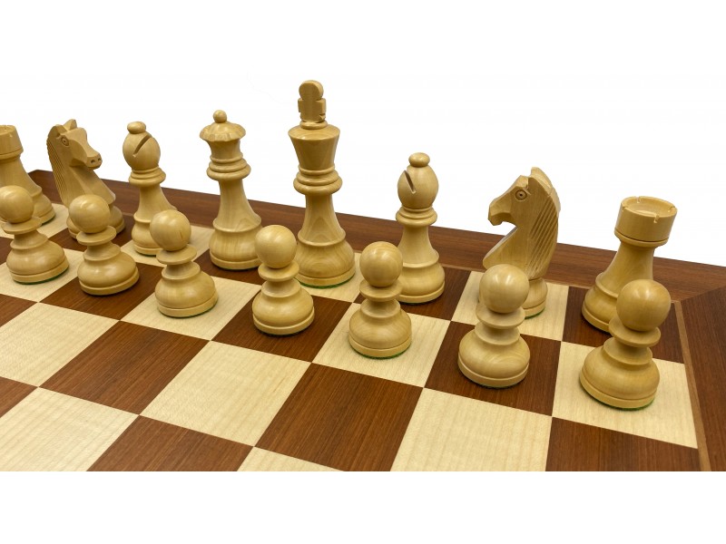 Σκακιέρα ξύλινη 50 Χ 50 εκ. χωρίς συντεταγμένες  & Ξύλινα πιόνια German staunton με ύψος βασιλιά 9.5 εκ. & πουγκί φύλαξης