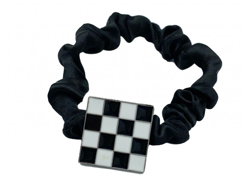 Λαστιχάκι - Κοκαλάκι μαλλιών με σκακιστικό θέμα "square of chess" / Scrunchie χεριού