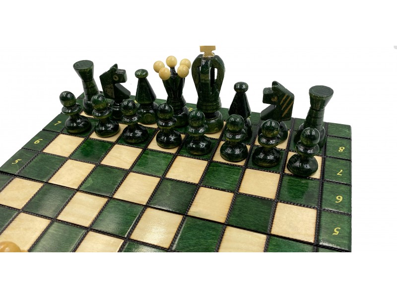 Ξύλινη σκακιέρα γυαλιστερή (glossy) Sereton πράσινη. Διάσταση 24 Χ 24 εκ. με ξύλινα πιόνια 