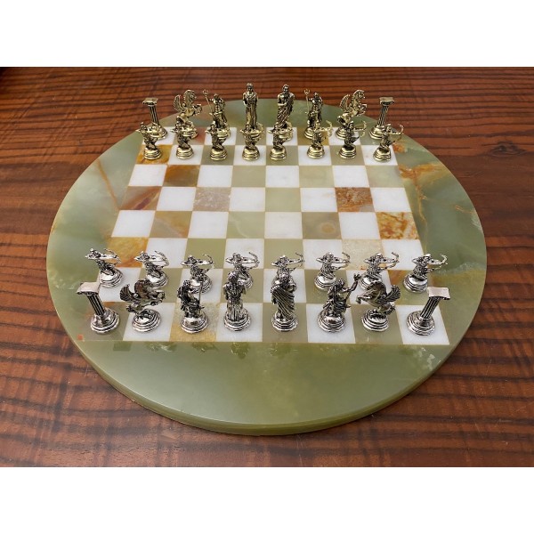 Σκακιέρα από όνυχα στρογγυλή (πράσινη) με διάμετρο 35 εκ και μεταλλικό σέτ με θέμα αρχαία Ελλάδα