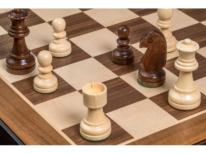 Σκακιέρα ξύλινη σπαστή 52 Χ 52 εκ με ξύλινα πιόνια με βάρος και ύψος βασιλιά 9.8 εκ.