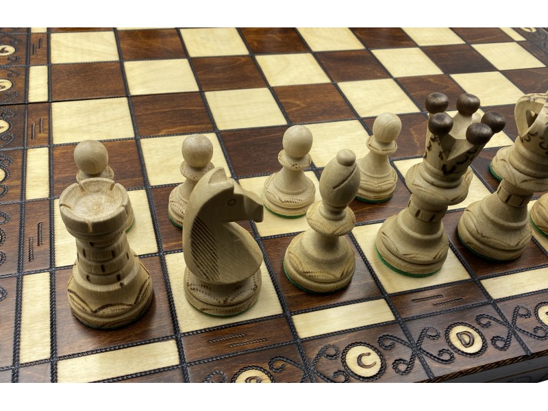 Σκακιέρα ξύλινη  Ambassador brown edition μαζί με ξύλινα πιόνια 